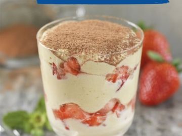 Apportez une touche de gourmandise à votre journée avec notre recette de tiramisu express à la fraise ! 😋 🍓

La recette est disponible dans le carrousel ou...