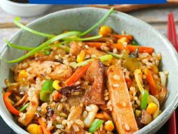Direction le Japon avec cette recette 👇

🍛 Ingrédients : 300 g de riz rond complet, 3 cs d’algues en paillettes, 240 g de filet de tofu à la japonaise, 2 cs...