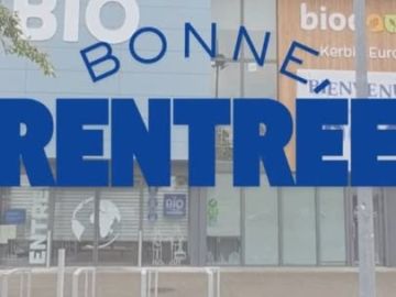 🤗 On allume les lumières, on met les produits en rayon, on balaie le sol, on ouvre les caisses et le rideau pour accueillir (ou retrouver) nos consommateurs...
