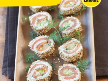 Vous aimez les makis ? Alors vous allez adorer notre recette de makis revisités ! 🍣

La recette est disponible dans le carrousel ou ci-dessous 👇...